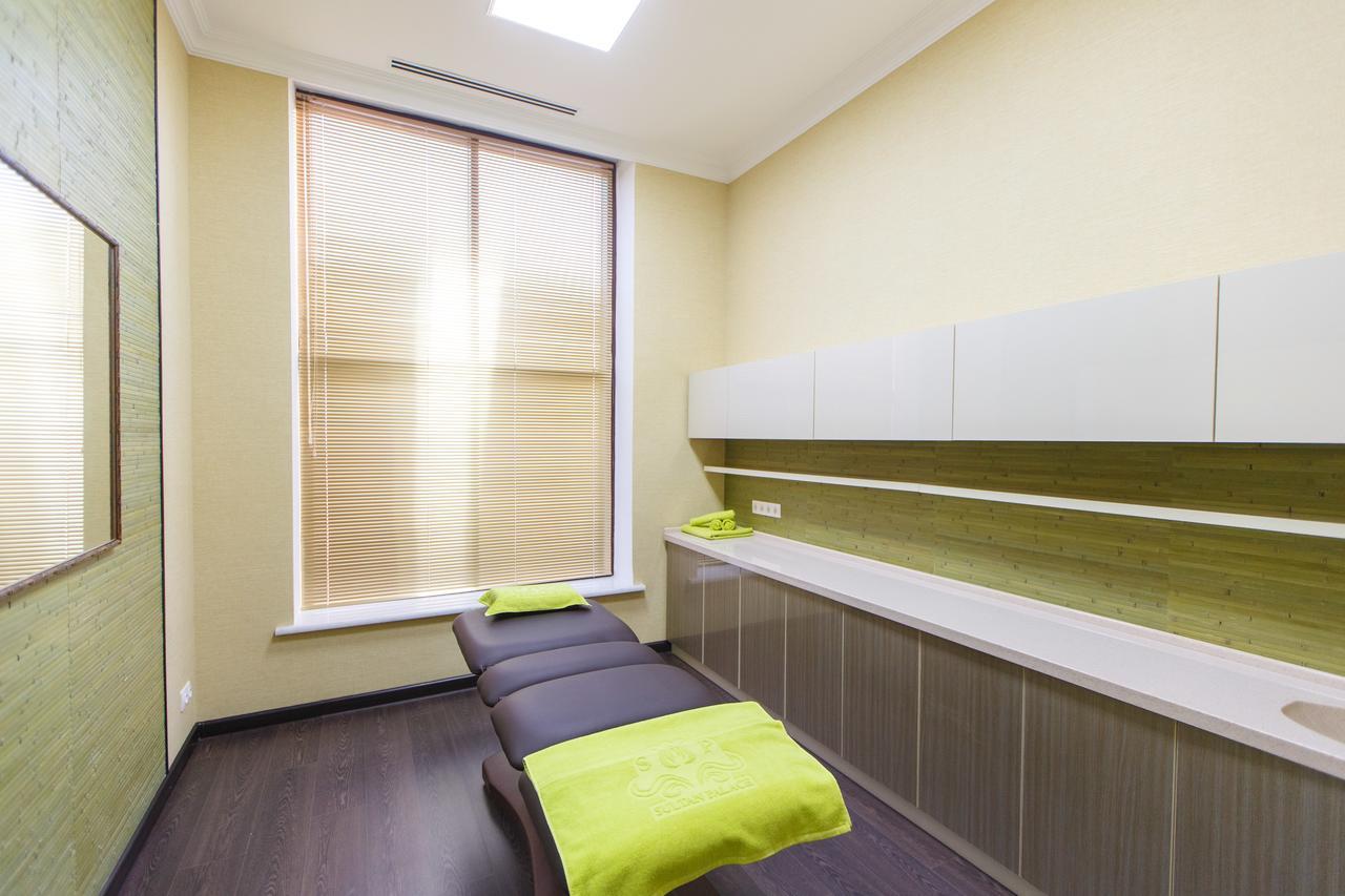 Sultan Palace Hotel Atyraū Eksteriør bilde A treatment room at the National Center for Complementary and Integrative Medicine