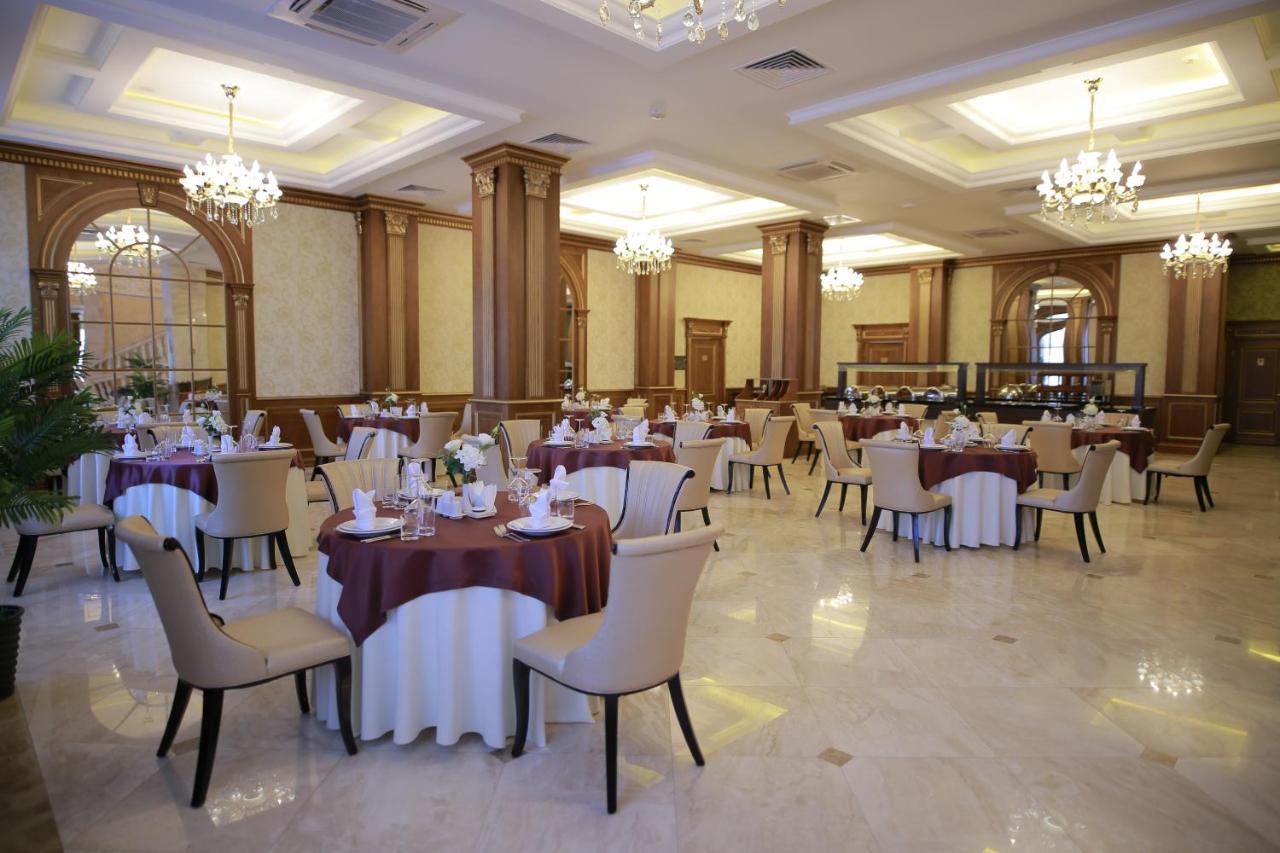 Sultan Palace Hotel Atyraū Eksteriør bilde The restaurant